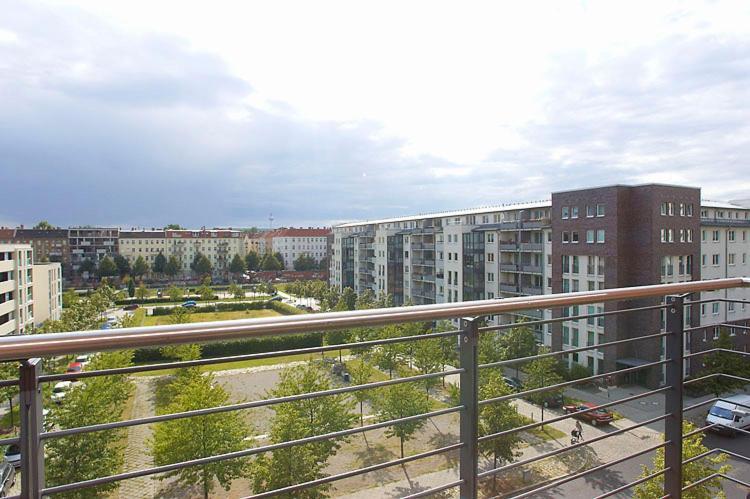 Spacious Studio Apartment Friedrichshain Berlin Bilik gambar
